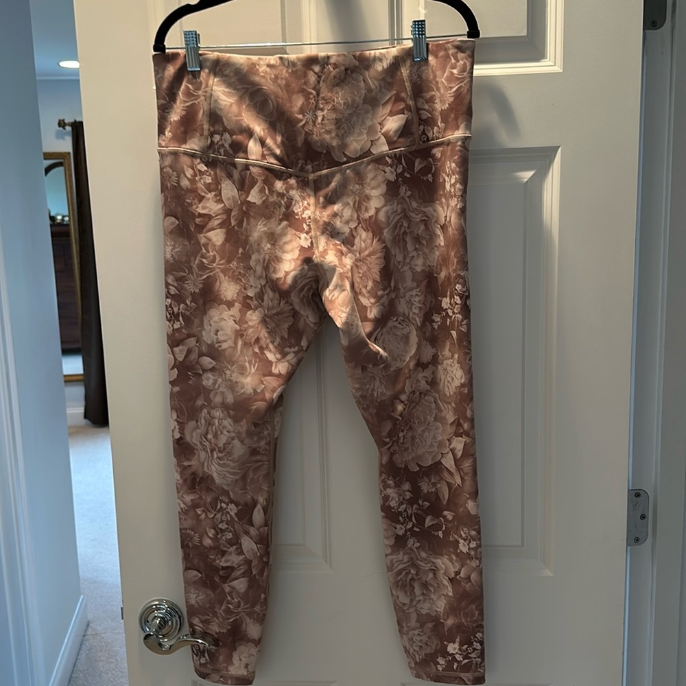 Athletes leggings. Hardly worn
